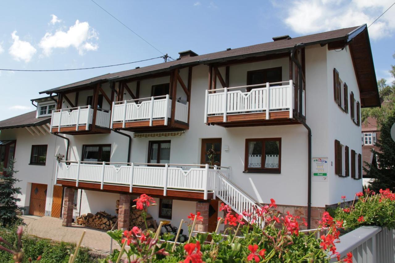 Schoenes Doppelzimmer Mit Separater Kueche Im Noerdlichen Nationalpark Schwarzwald Forbach Eksteriør billede